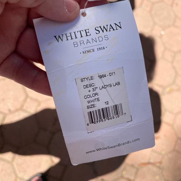 NWT Metalabs Women’s 37” lab coat | Size M - Picture 7 of 13